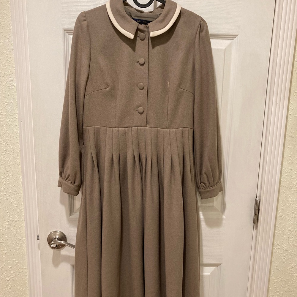 Elegant Japanese dress inspired by Princess Diana
